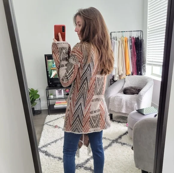 Forever 21 fringe cardigan - Picture 3 of 9
